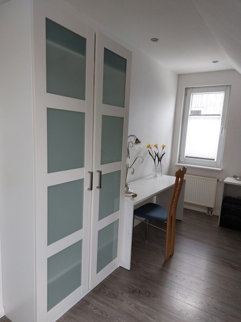 Das schöne zweite Schlafzimmer der Ferienwohnung in Neumünster